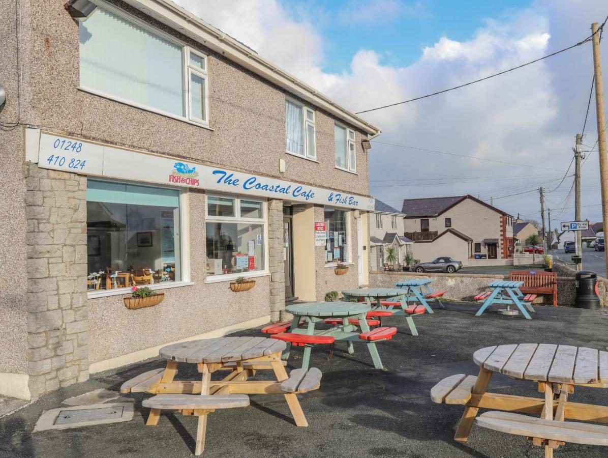 Coastal Cafe Apartment Moelfre Exterior foto